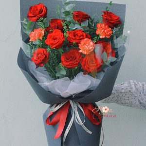 Bó hoa hồng đỏ Ecuador bó kiểu mới Size S