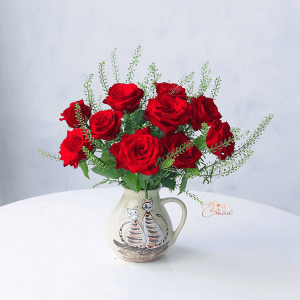 Hoa hồng thả bình Ecuador màu đỏ nhung