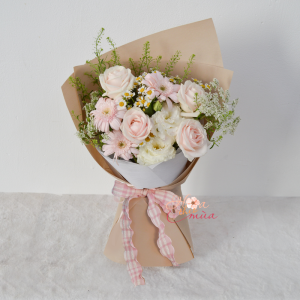 Bó hoa sinh nhật mẫu 01 – Tone hồng