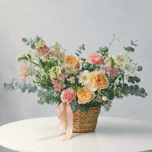 Giỏ hoa tươi mẫu 03 – Tone hồng