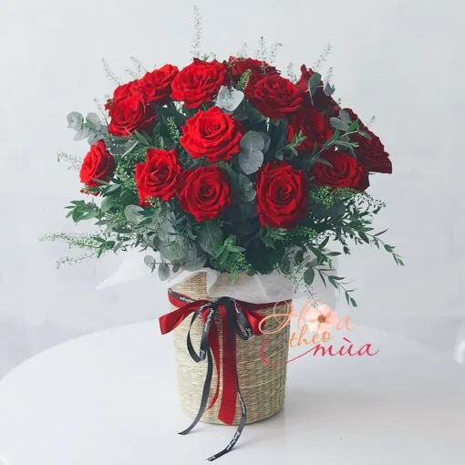 Giỏ hoa Blooming Rose Ecuador Size S