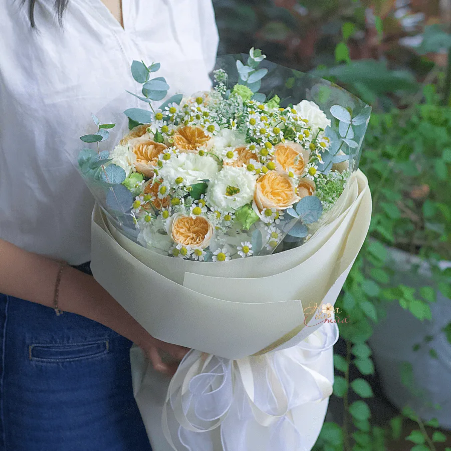 Bó hoa tone cam vàng – Mẫu 4