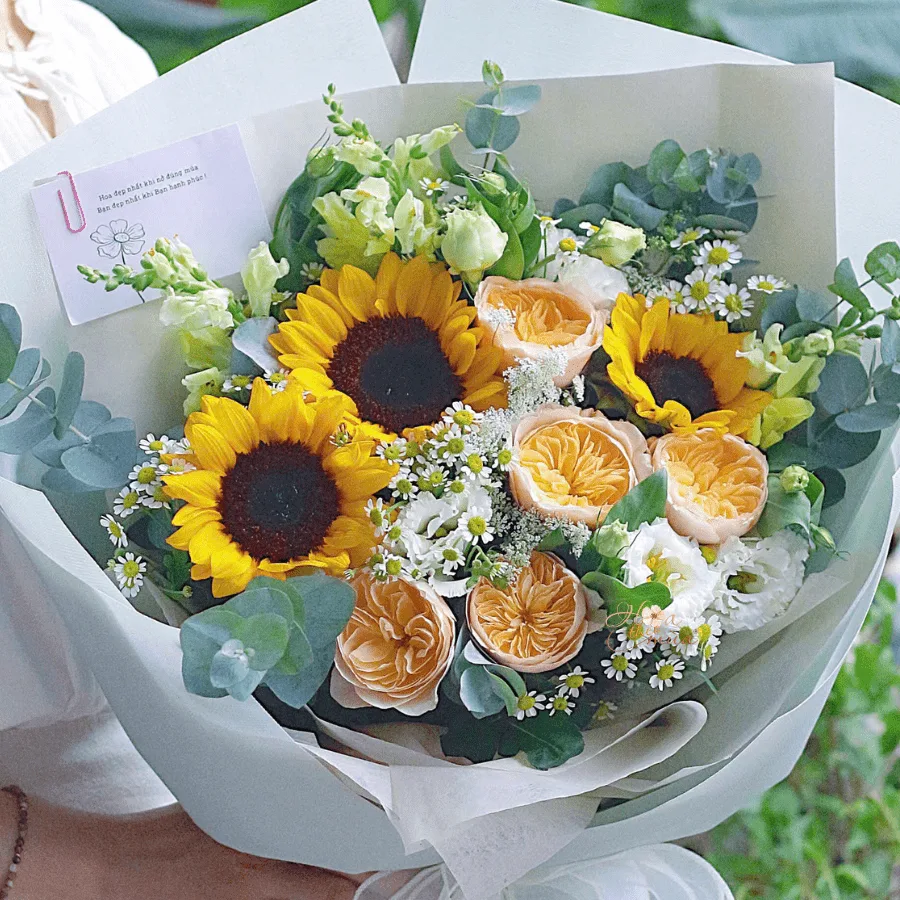 Bó hoa tone cam vàng – Mẫu 3